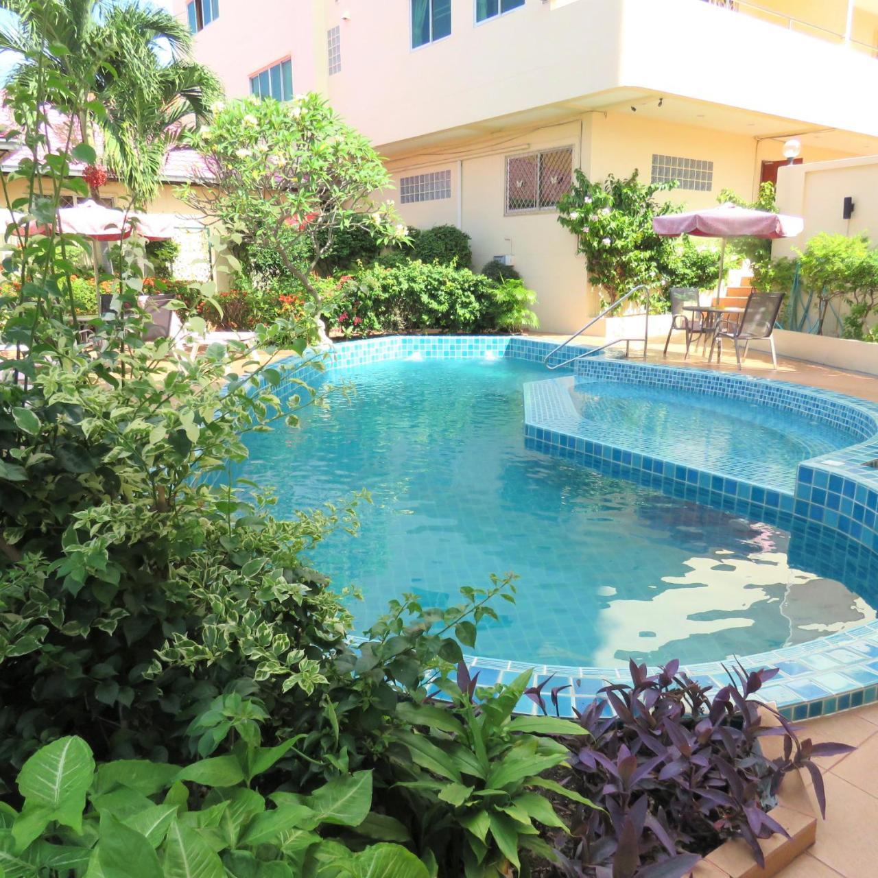 Butterfly Garden Boutique Residences: Luxury Beachside Lifestyle Apartments Pattaya Exterior photo